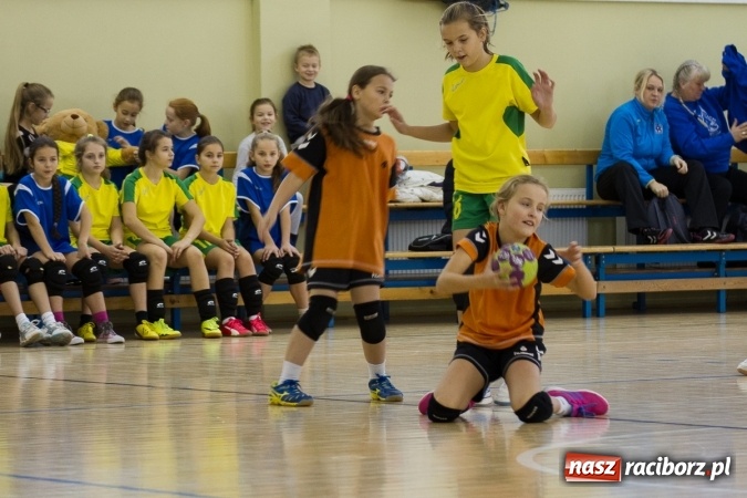 Zdjęcie w galerii na portalu naszraciborz.pl: 4. Turniej Piłki Ręcznej Dziewcząt Młodszych w Pietrowicach Wielkich wiadomości z regionu