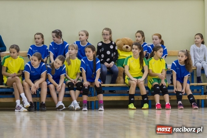 Zdjęcie w galerii na portalu naszraciborz.pl: 4. Turniej Piłki Ręcznej Dziewcząt Młodszych w Pietrowicach Wielkich wiadomości z regionu