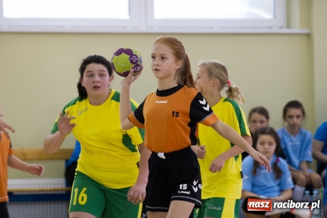 Zdjęcie w galerii na portalu naszraciborz.pl: 4. Turniej Piłki Ręcznej Dziewcząt Młodszych w Pietrowicach Wielkich wiadomości z regionu