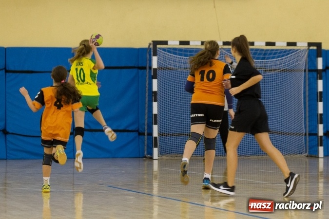 Zdjęcie w galerii na portalu naszraciborz.pl: 4. Turniej Piłki Ręcznej Dziewcząt Młodszych w Pietrowicach Wielkich wiadomości z regionu