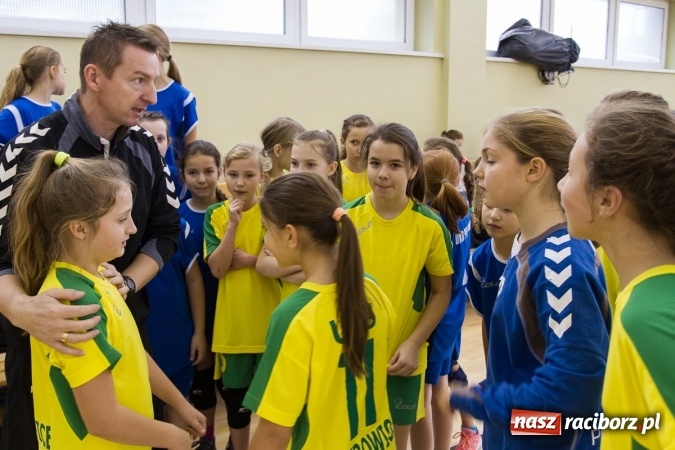Zdjęcie w galerii na portalu naszraciborz.pl: 4. Turniej Piłki Ręcznej Dziewcząt Młodszych w Pietrowicach Wielkich wiadomości z regionu