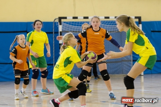 Zdjęcie w galerii na portalu naszraciborz.pl: 4. Turniej Piłki Ręcznej Dziewcząt Młodszych w Pietrowicach Wielkich wiadomości z regionu