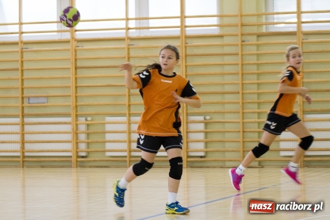 Zdjęcie w galerii na portalu naszraciborz.pl: 4. Turniej Piłki Ręcznej Dziewcząt Młodszych w Pietrowicach Wielkich wiadomości z regionu