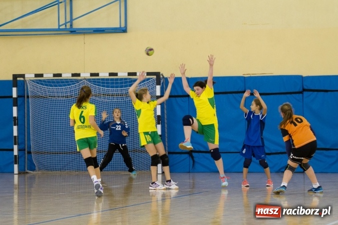 Zdjęcie w galerii na portalu naszraciborz.pl: 4. Turniej Piłki Ręcznej Dziewcząt Młodszych w Pietrowicach Wielkich wiadomości z regionu