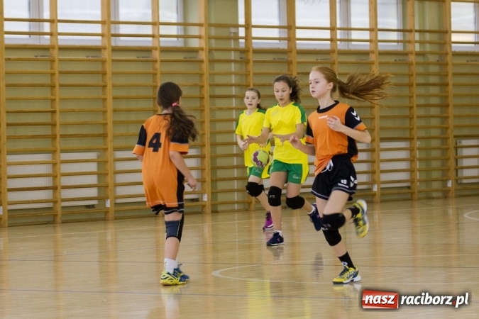 Zdjęcie w galerii na portalu naszraciborz.pl: 4. Turniej Piłki Ręcznej Dziewcząt Młodszych w Pietrowicach Wielkich wiadomości z regionu