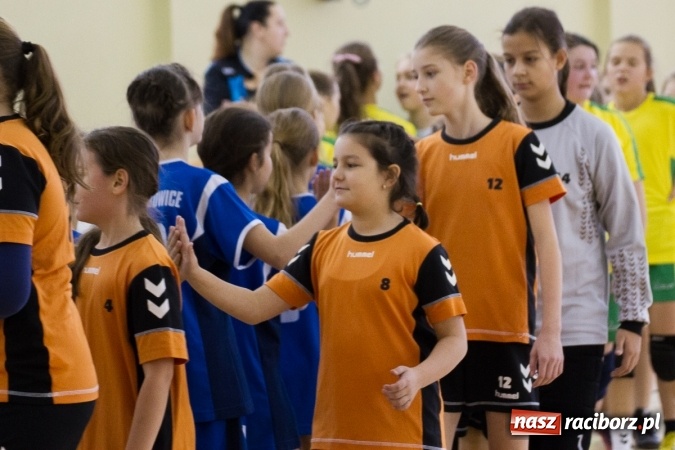 Zdjęcie w galerii na portalu naszraciborz.pl: 4. Turniej Piłki Ręcznej Dziewcząt Młodszych w Pietrowicach Wielkich wiadomości z regionu