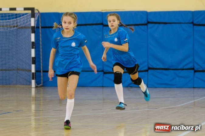 Zdjęcie w galerii na portalu naszraciborz.pl: 4. Turniej Piłki Ręcznej Dziewcząt Młodszych w Pietrowicach Wielkich wiadomości z regionu