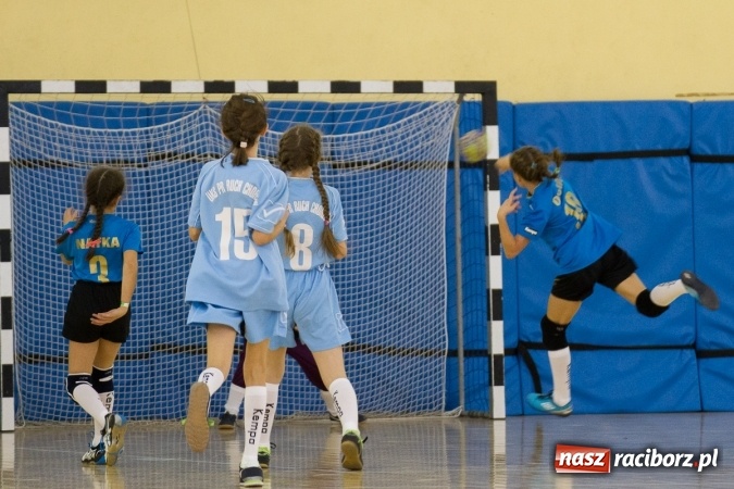 Zdjęcie w galerii na portalu naszraciborz.pl: 4. Turniej Piłki Ręcznej Dziewcząt Młodszych w Pietrowicach Wielkich wiadomości z regionu
