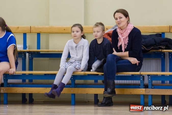 Zdjęcie w galerii na portalu naszraciborz.pl: 4. Turniej Piłki Ręcznej Dziewcząt Młodszych w Pietrowicach Wielkich wiadomości z regionu