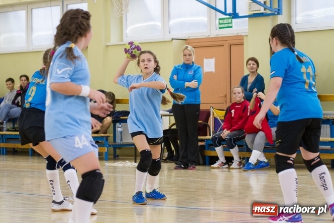Zdjęcie w galerii na portalu naszraciborz.pl: 4. Turniej Piłki Ręcznej Dziewcząt Młodszych w Pietrowicach Wielkich wiadomości z regionu
