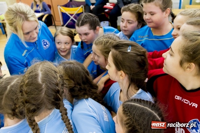 Zdjęcie w galerii na portalu naszraciborz.pl: 4. Turniej Piłki Ręcznej Dziewcząt Młodszych w Pietrowicach Wielkich wiadomości z regionu