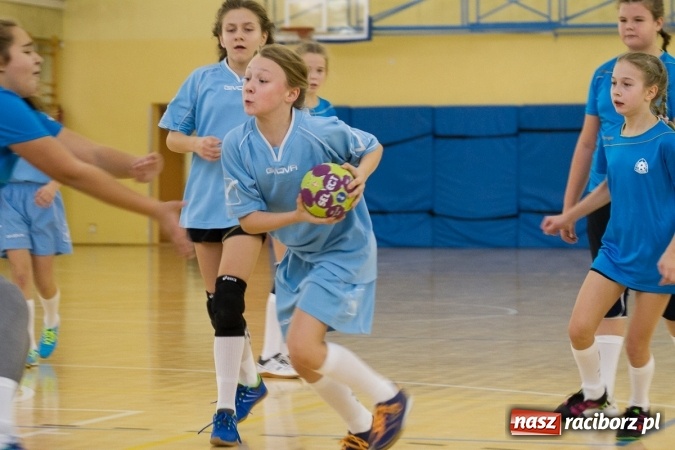 Zdjęcie w galerii na portalu naszraciborz.pl: 4. Turniej Piłki Ręcznej Dziewcząt Młodszych w Pietrowicach Wielkich wiadomości z regionu