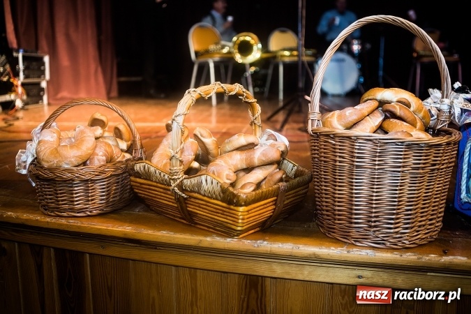 Zdjęcie w galerii na portalu naszraciborz.pl: Św. Marcin zawitał do Krzanowic wiadomości z regionu