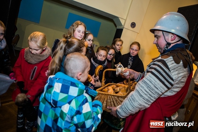 Zdjęcie w galerii na portalu naszraciborz.pl: Św. Marcin zawitał do Krzanowic wiadomości z regionu