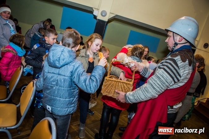 Zdjęcie w galerii na portalu naszraciborz.pl: Św. Marcin zawitał do Krzanowic wiadomości z regionu