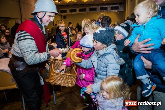 Zdjęcie w galerii na portalu naszraciborz.pl: Św. Marcin zawitał do Krzanowic wiadomości z regionu