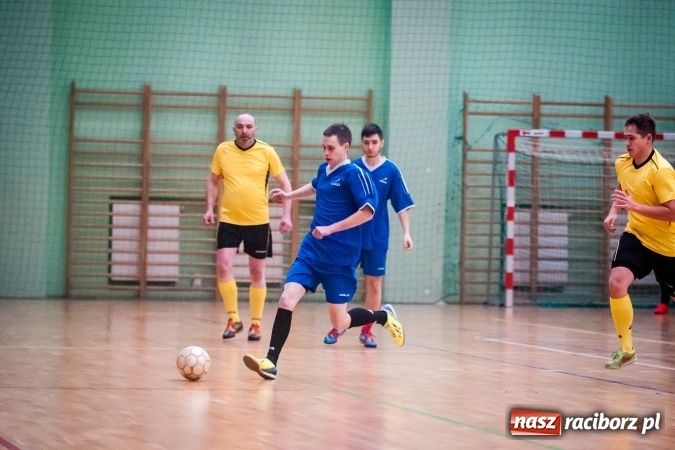 Zdjęcie w galerii na portalu naszraciborz.pl: Niedziela z HLPN. Emocji na parkiecie nie brakowało wiadomości z regionu