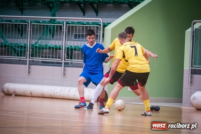 Zdjęcie w galerii na portalu naszraciborz.pl: Niedziela z HLPN. Emocji na parkiecie nie brakowało wiadomości z regionu