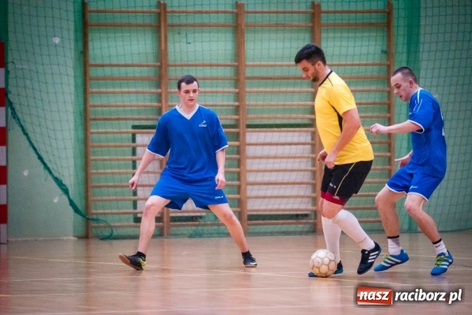 Zdjęcie w galerii na portalu naszraciborz.pl: Niedziela z HLPN. Emocji na parkiecie nie brakowało wiadomości z regionu