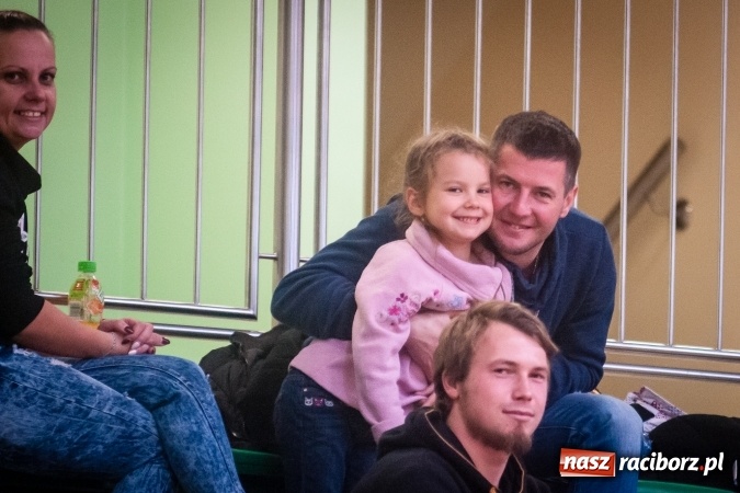 Zdjęcie w galerii na portalu naszraciborz.pl: Niedziela z HLPN. Emocji na parkiecie nie brakowało wiadomości z regionu