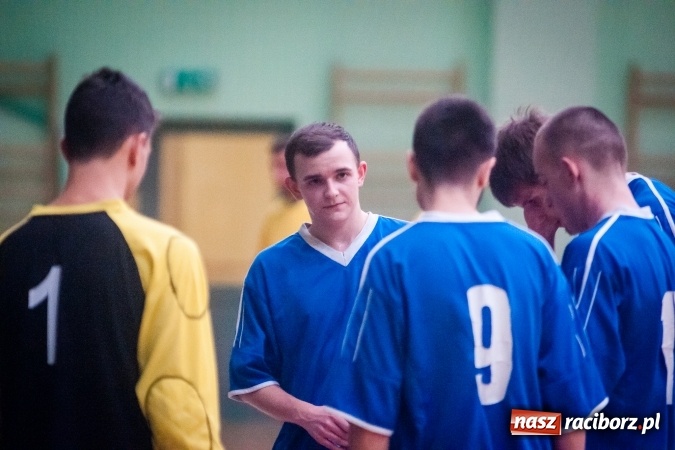 Zdjęcie w galerii na portalu naszraciborz.pl: Niedziela z HLPN. Emocji na parkiecie nie brakowało wiadomości z regionu