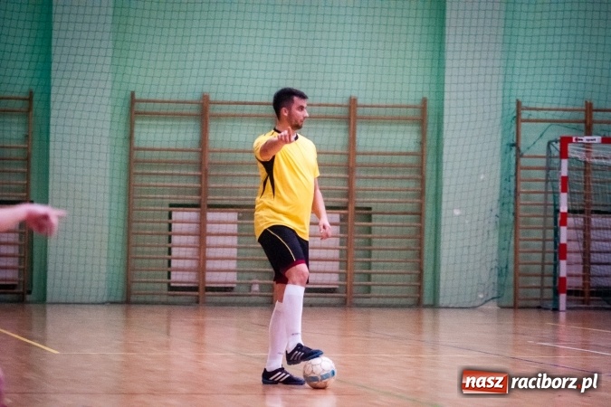 Zdjęcie w galerii na portalu naszraciborz.pl: Niedziela z HLPN. Emocji na parkiecie nie brakowało wiadomości z regionu