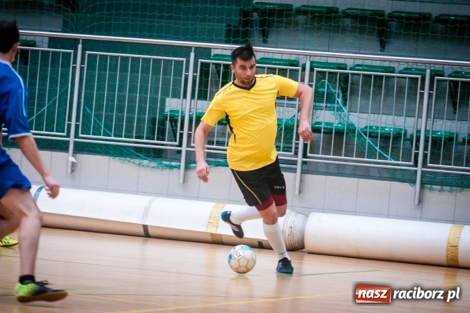 Zdjęcie w galerii na portalu naszraciborz.pl: Niedziela z HLPN. Emocji na parkiecie nie brakowało wiadomości z regionu