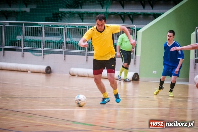 Zdjęcie w galerii na portalu naszraciborz.pl: Niedziela z HLPN. Emocji na parkiecie nie brakowało wiadomości z regionu