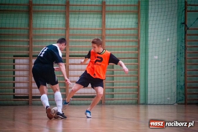 Zdjęcie w galerii na portalu naszraciborz.pl: Niedziela z HLPN. Emocji na parkiecie nie brakowało wiadomości z regionu