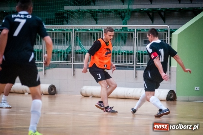 Zdjęcie w galerii na portalu naszraciborz.pl: Niedziela z HLPN. Emocji na parkiecie nie brakowało wiadomości z regionu