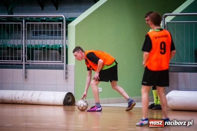 Zdjęcie w galerii na portalu naszraciborz.pl: Niedziela z HLPN. Emocji na parkiecie nie brakowało wiadomości z regionu