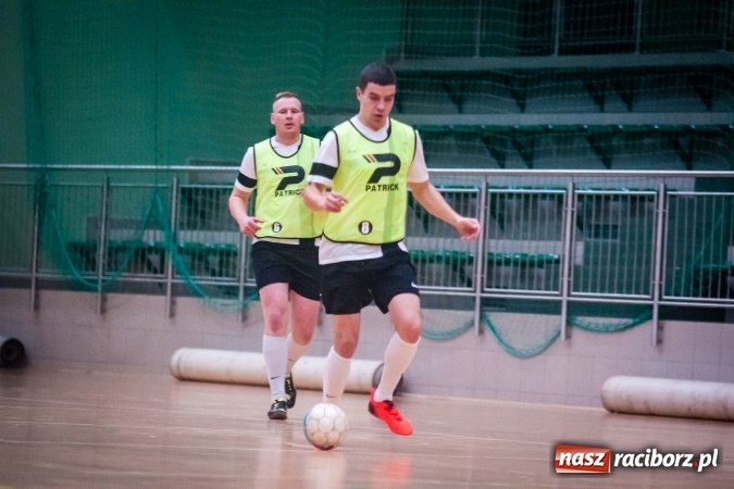 Zdjęcie w galerii na portalu naszraciborz.pl: Niedziela z HLPN. Emocji na parkiecie nie brakowało wiadomości z regionu