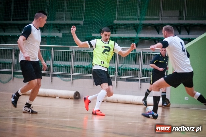 Zdjęcie w galerii na portalu naszraciborz.pl: Niedziela z HLPN. Emocji na parkiecie nie brakowało wiadomości z regionu