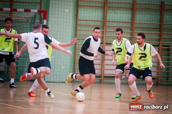 Zdjęcie w galerii na portalu naszraciborz.pl: Niedziela z HLPN. Emocji na parkiecie nie brakowało wiadomości z regionu