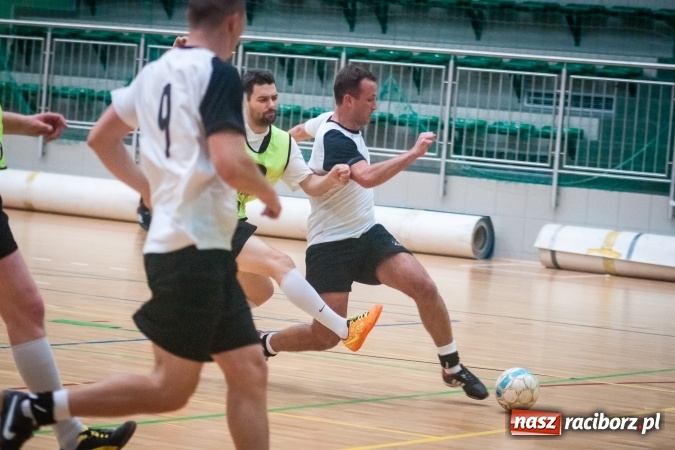 Zdjęcie w galerii na portalu naszraciborz.pl: Niedziela z HLPN. Emocji na parkiecie nie brakowało wiadomości z regionu