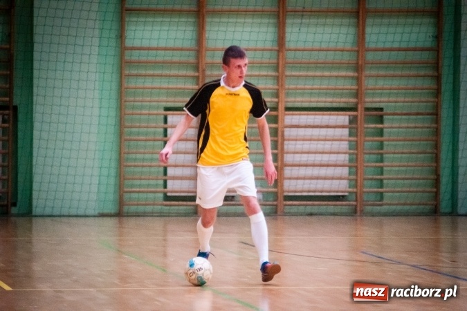 Zdjęcie w galerii na portalu naszraciborz.pl: Niedziela z HLPN. Emocji na parkiecie nie brakowało wiadomości z regionu