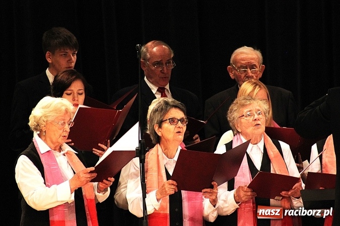 Zdjęcie w galerii na portalu naszraciborz.pl: Niedziela przy dźwiękach pieśni ch&oacute;ralnych do sł&oacute;w Josepha von Eichendorffa w Raciborskim Centrum Kultury wiadomości z regionu