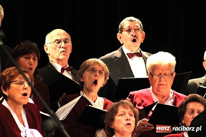 Zdjęcie w galerii na portalu naszraciborz.pl: Niedziela przy dźwiękach pieśni ch&oacute;ralnych do sł&oacute;w Josepha von Eichendorffa w Raciborskim Centrum Kultury wiadomości z regionu