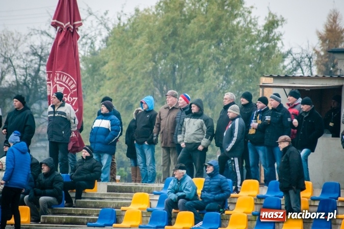 Zdjęcie w galerii na portalu naszraciborz.pl: A klasa: Mecz na szczycie dla Raszczyc wiadomości z regionu