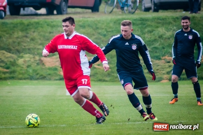 Zdjęcie w galerii na portalu naszraciborz.pl: A klasa: Mecz na szczycie dla Raszczyc wiadomości z regionu