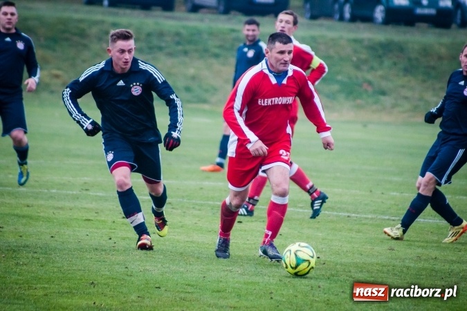 Zdjęcie w galerii na portalu naszraciborz.pl: A klasa: Mecz na szczycie dla Raszczyc wiadomości z regionu