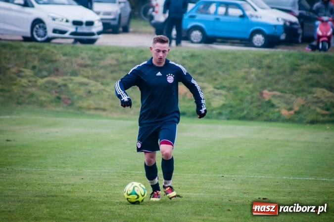 Zdjęcie w galerii na portalu naszraciborz.pl: A klasa: Mecz na szczycie dla Raszczyc wiadomości z regionu