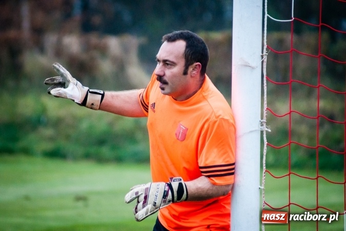 Zdjęcie w galerii na portalu naszraciborz.pl: A klasa: Mecz na szczycie dla Raszczyc wiadomości z regionu