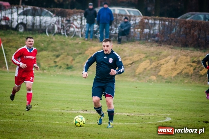 Zdjęcie w galerii na portalu naszraciborz.pl: A klasa: Mecz na szczycie dla Raszczyc wiadomości z regionu