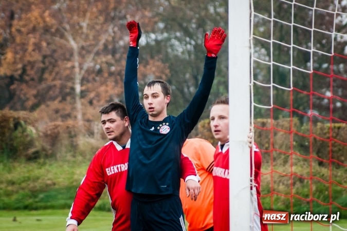 Zdjęcie w galerii na portalu naszraciborz.pl: A klasa: Mecz na szczycie dla Raszczyc wiadomości z regionu