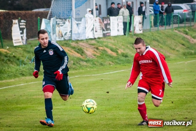 Zdjęcie w galerii na portalu naszraciborz.pl: A klasa: Mecz na szczycie dla Raszczyc wiadomości z regionu
