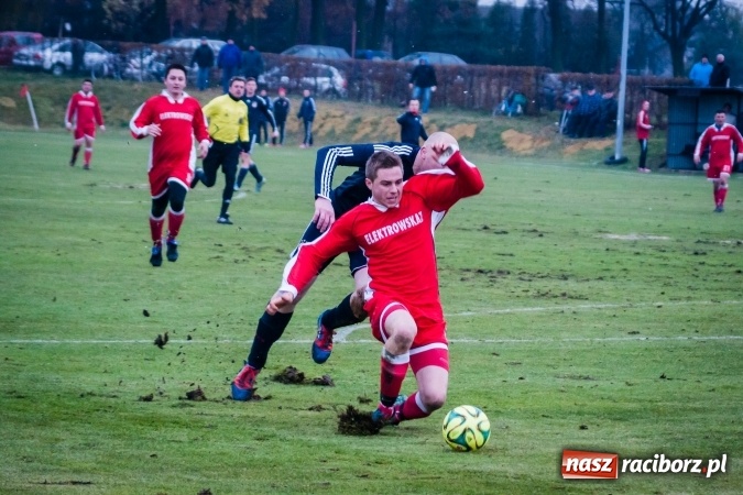 Zdjęcie w galerii na portalu naszraciborz.pl: A klasa: Mecz na szczycie dla Raszczyc wiadomości z regionu