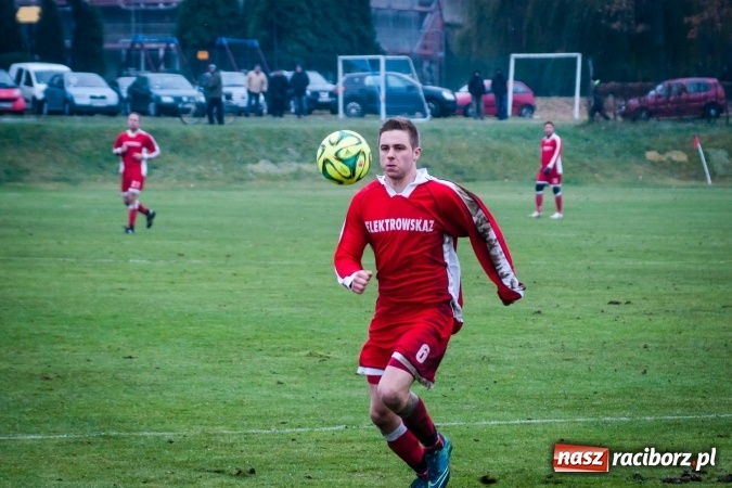 Zdjęcie w galerii na portalu naszraciborz.pl: A klasa: Mecz na szczycie dla Raszczyc wiadomości z regionu