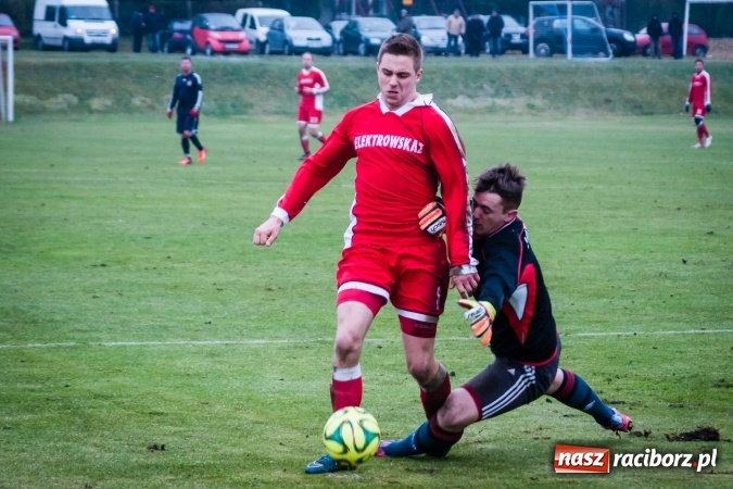 Zdjęcie w galerii na portalu naszraciborz.pl: A klasa: Mecz na szczycie dla Raszczyc wiadomości z regionu