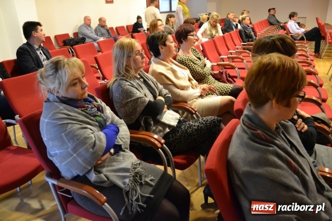 Zdjęcie w galerii na portalu naszraciborz.pl: Światowy Tydzień Przedsiębiorczości ruszył na Zamku Piastowskim  wiadomości z regionu